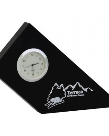 Horloge en Inclinaison Noire Acrylique 3/4" gravure laser. Cadran Or avec chiffres Arabiques. | Jobox Media